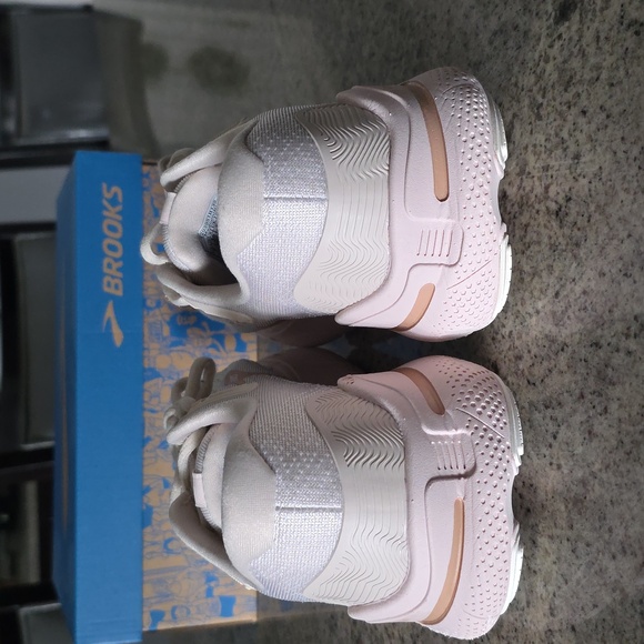 Brooks Cream Neutral Sneakers with Breathable Mesh Uppers! - Picture 6 of 7